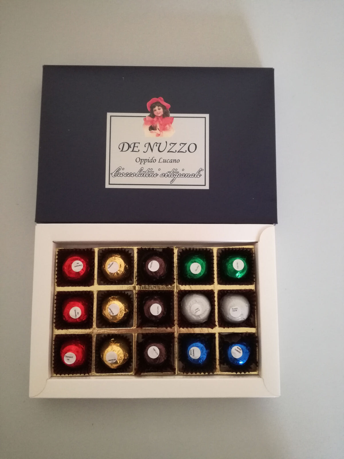 Scatola regalo cioccolatini artigianali assortiti grammi 150